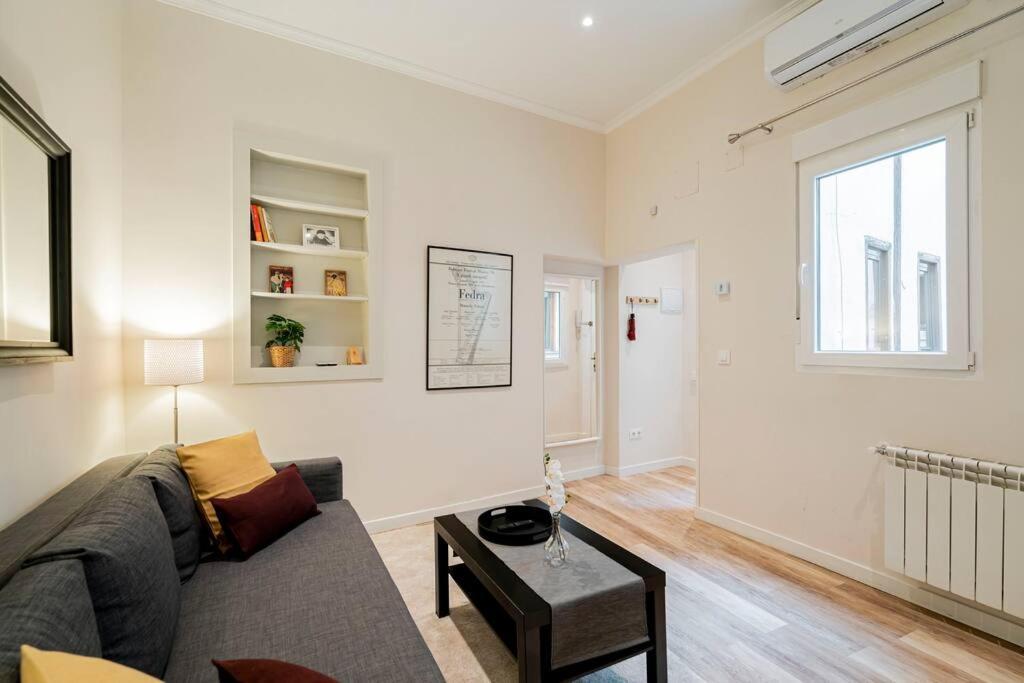 Victor Apartments Prado Madrid Exterior photo