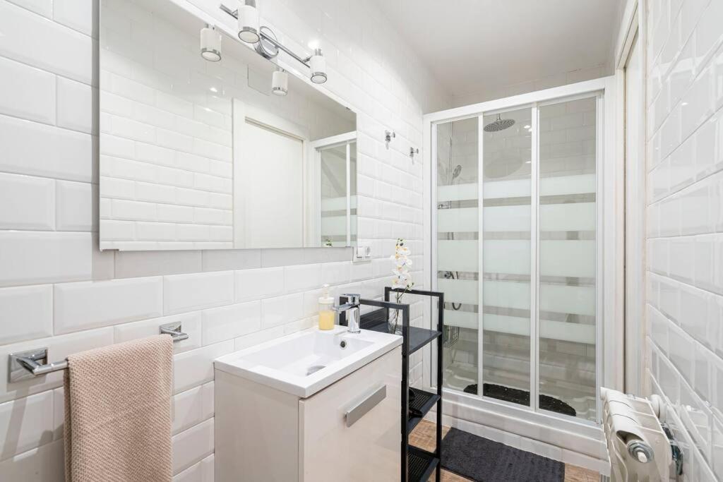 Victor Apartments Prado Madrid Exterior photo